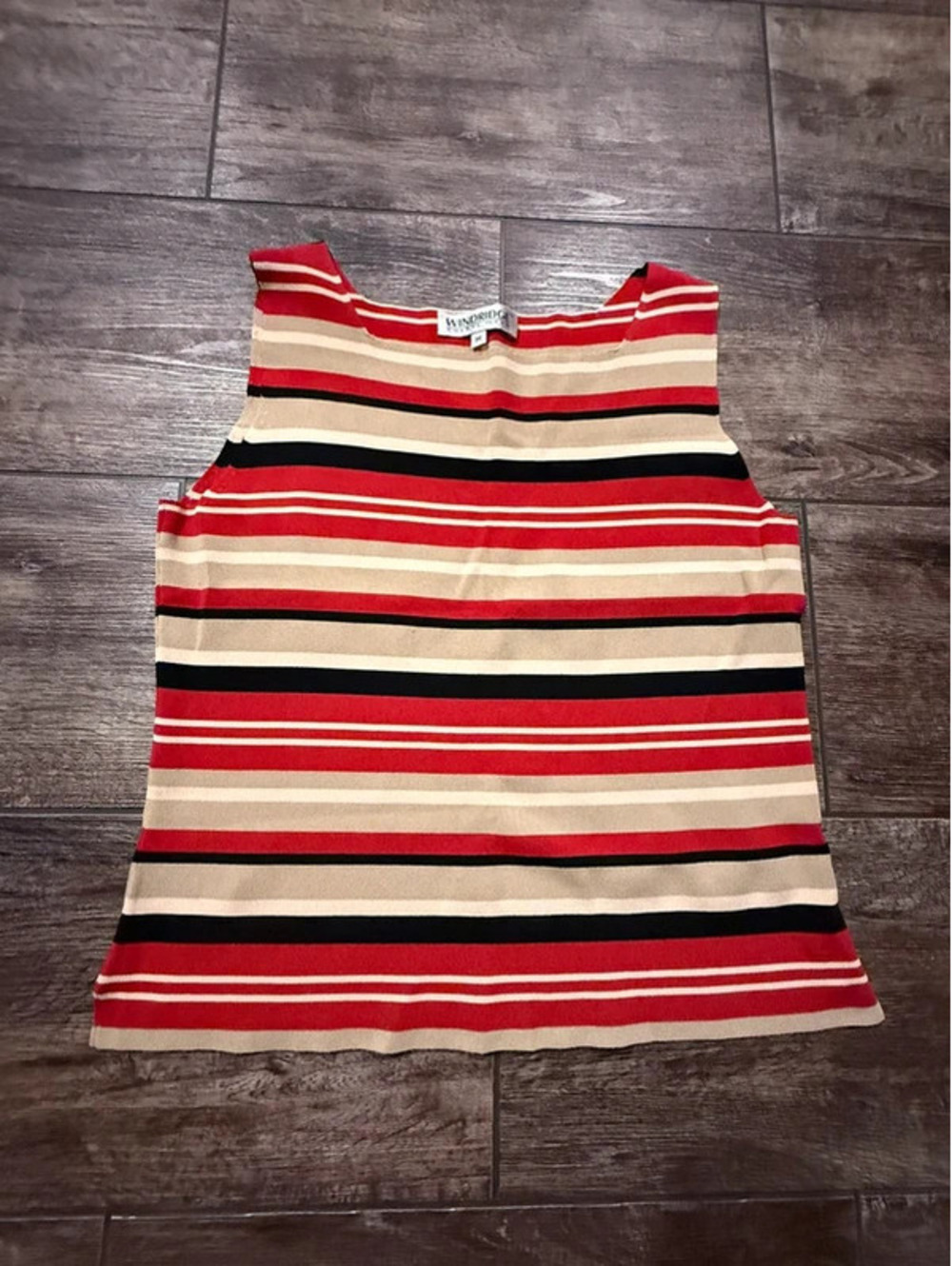 Windridge size medium ladies top